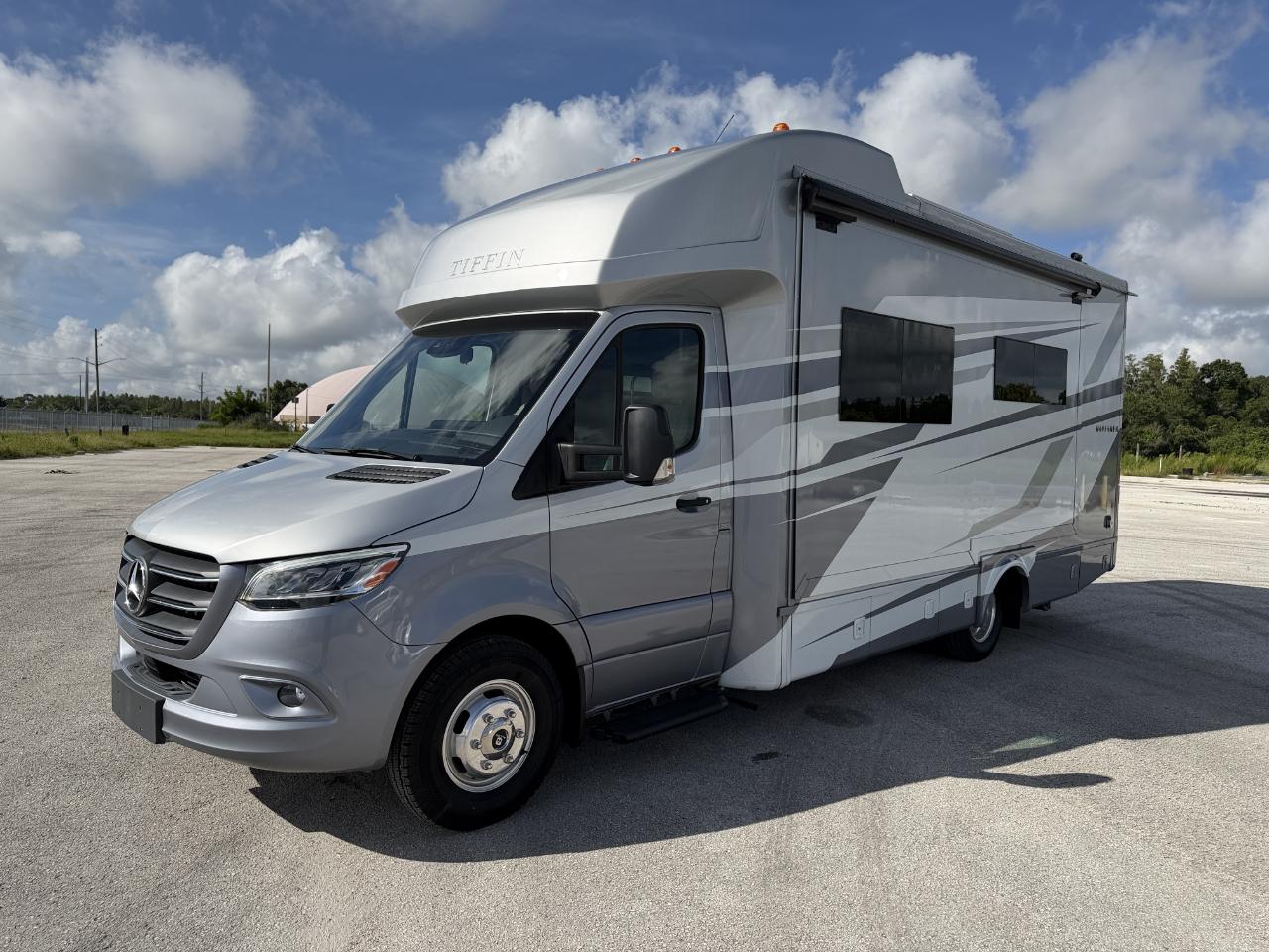Tiffin Motorhomes Wayfarer  2026