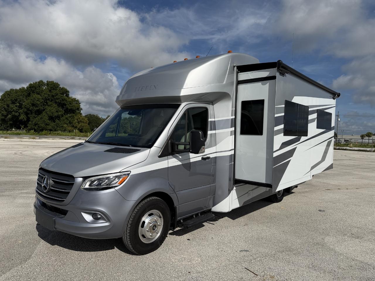 Tiffin Motorhomes Wayfarer  2026