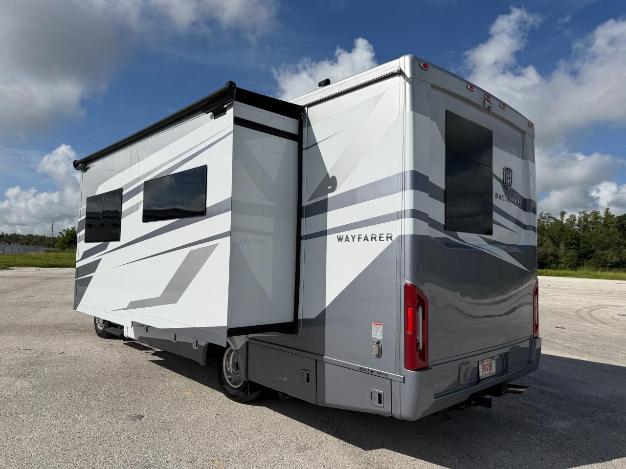 Tiffin Motorhomes Wayfarer  2026