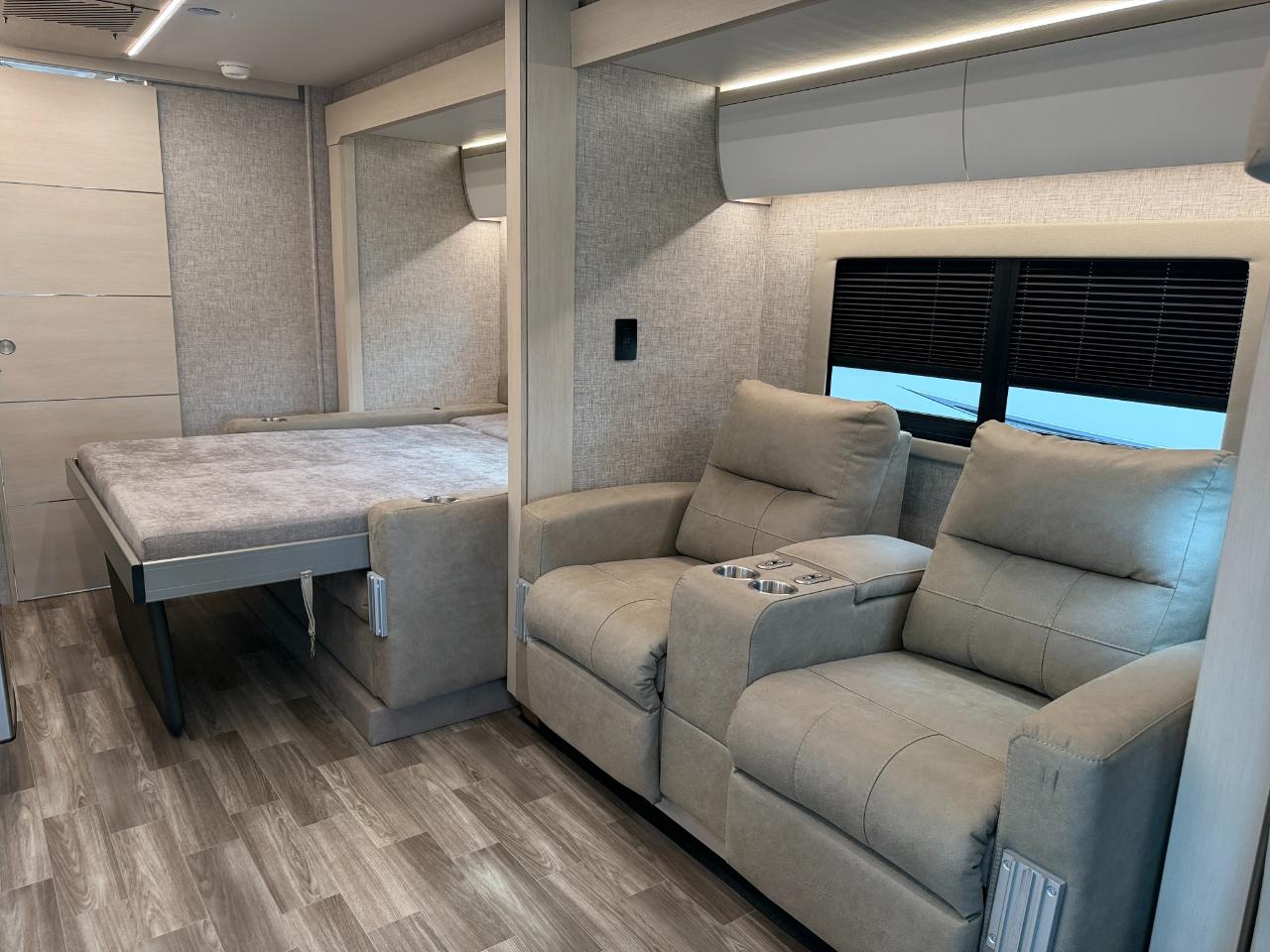 Tiffin Motorhomes Wayfarer  2026