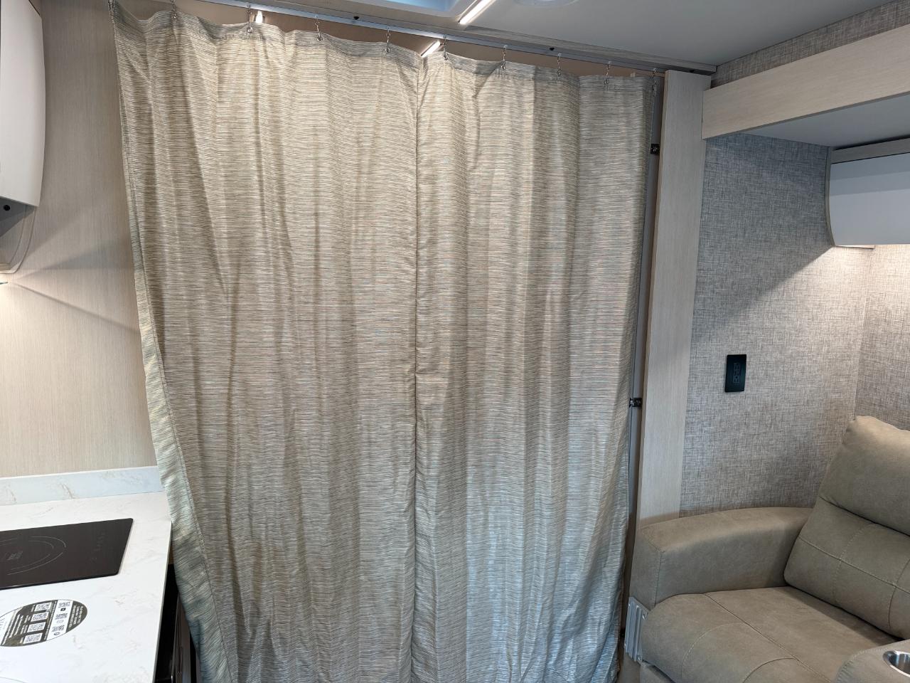 Tiffin Motorhomes Wayfarer  2026