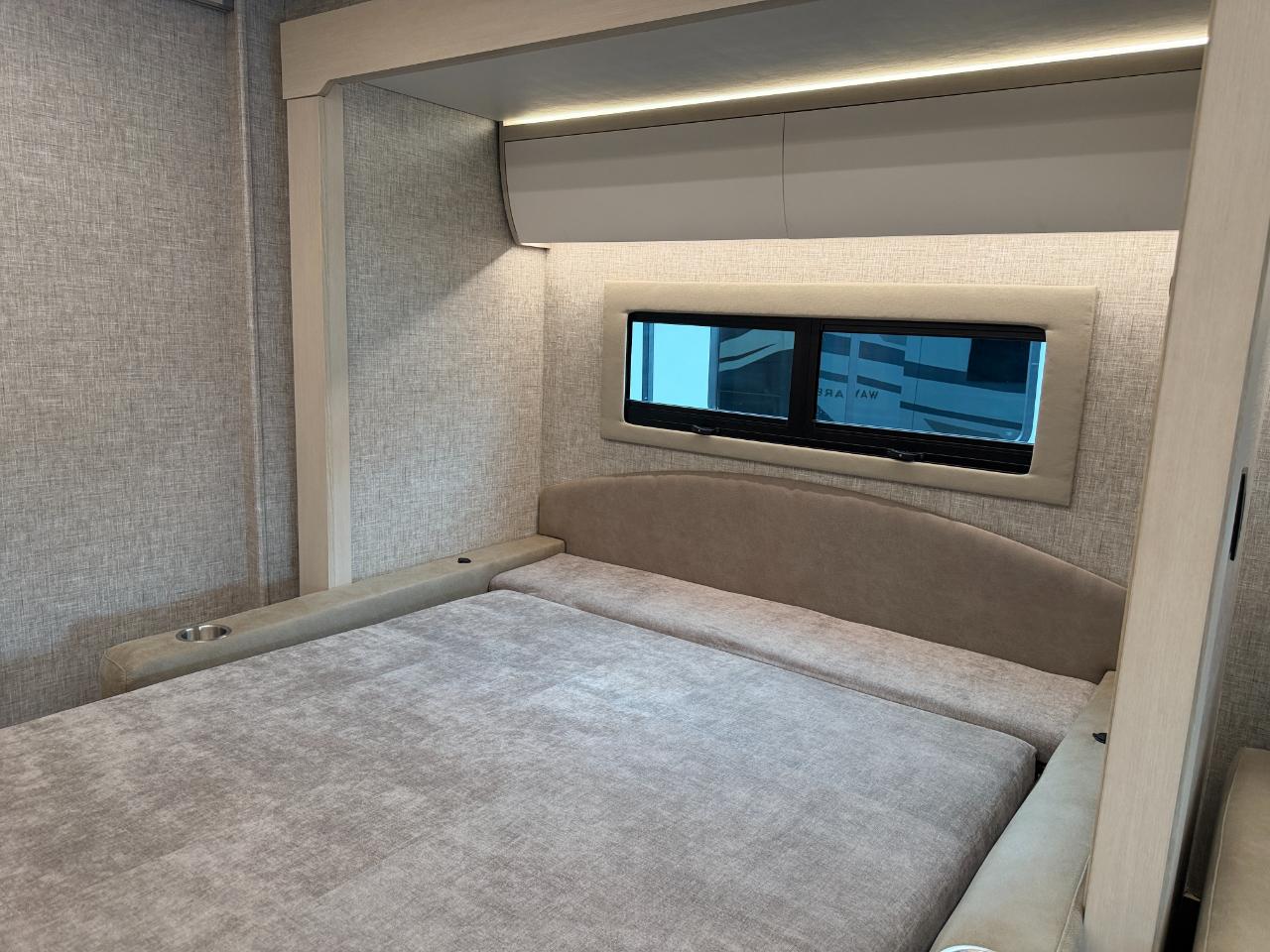 Tiffin Motorhomes Wayfarer  2026