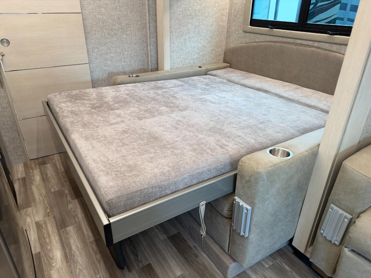 Tiffin Motorhomes Wayfarer  2026