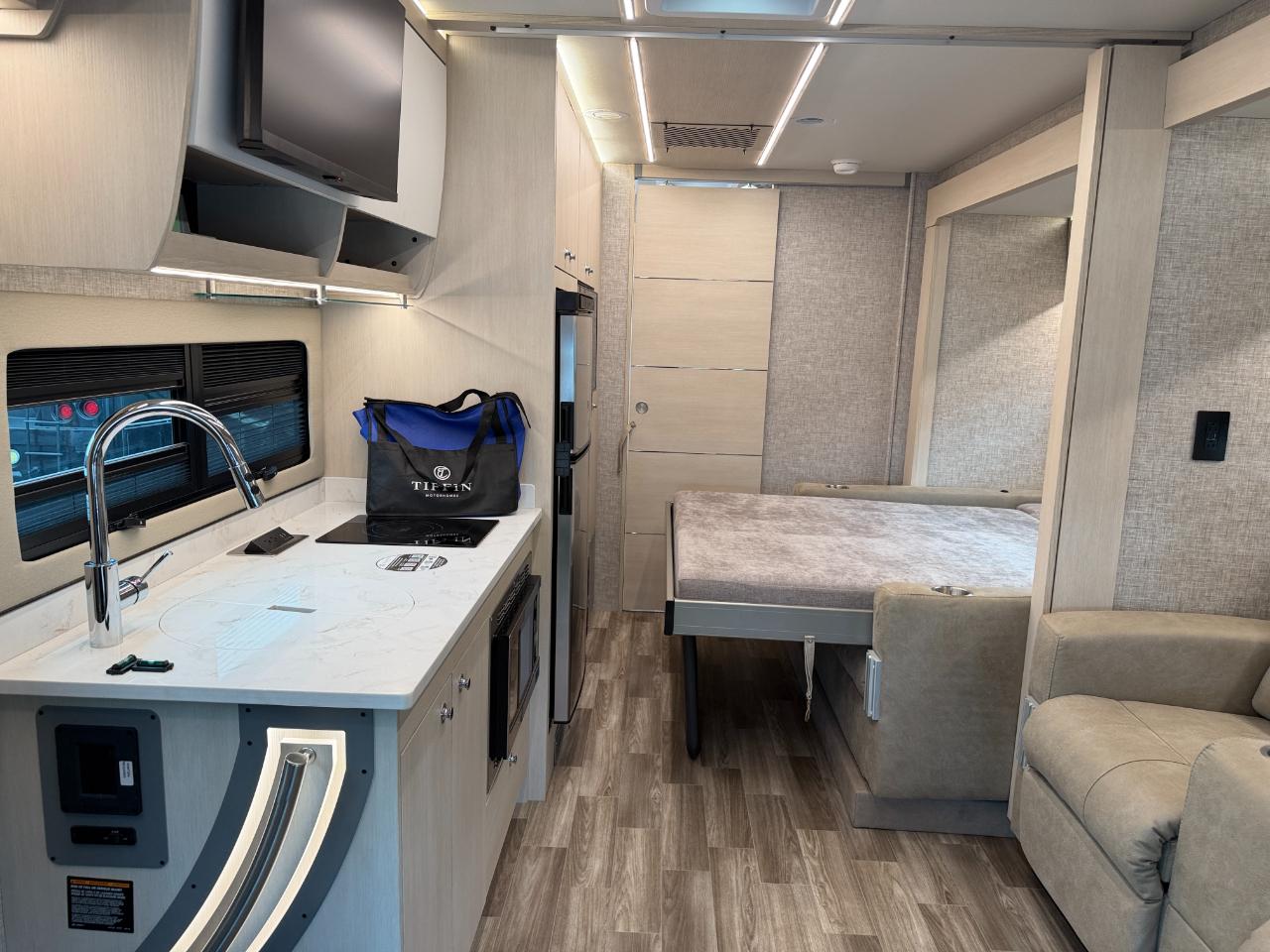 Tiffin Motorhomes Wayfarer  2026