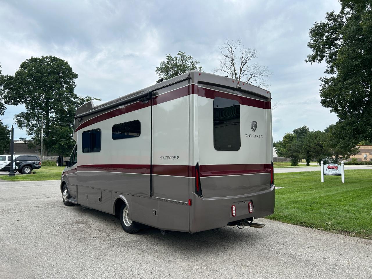 Tiffin Motorhomes Wayfarer  2022