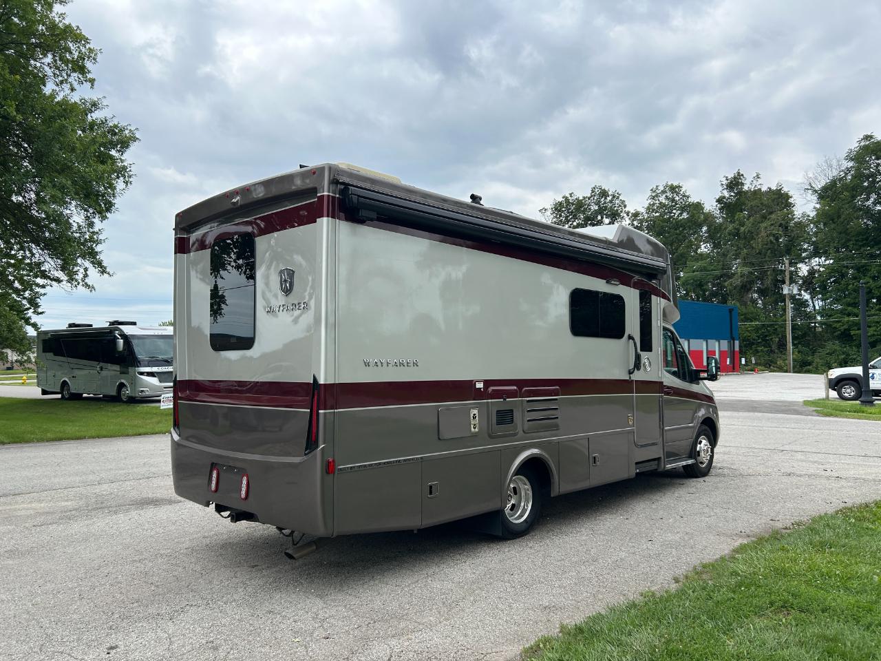 Tiffin Motorhomes Wayfarer  2022