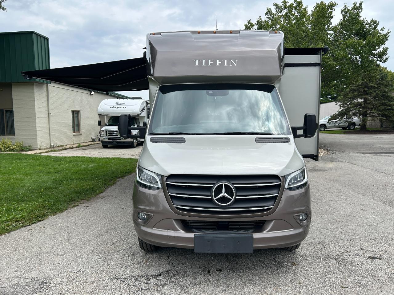 Tiffin Motorhomes Wayfarer  2022