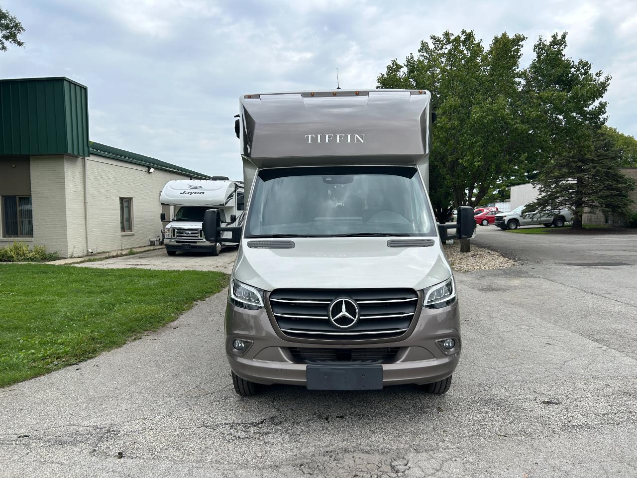 Tiffin Motorhomes Wayfarer  2022