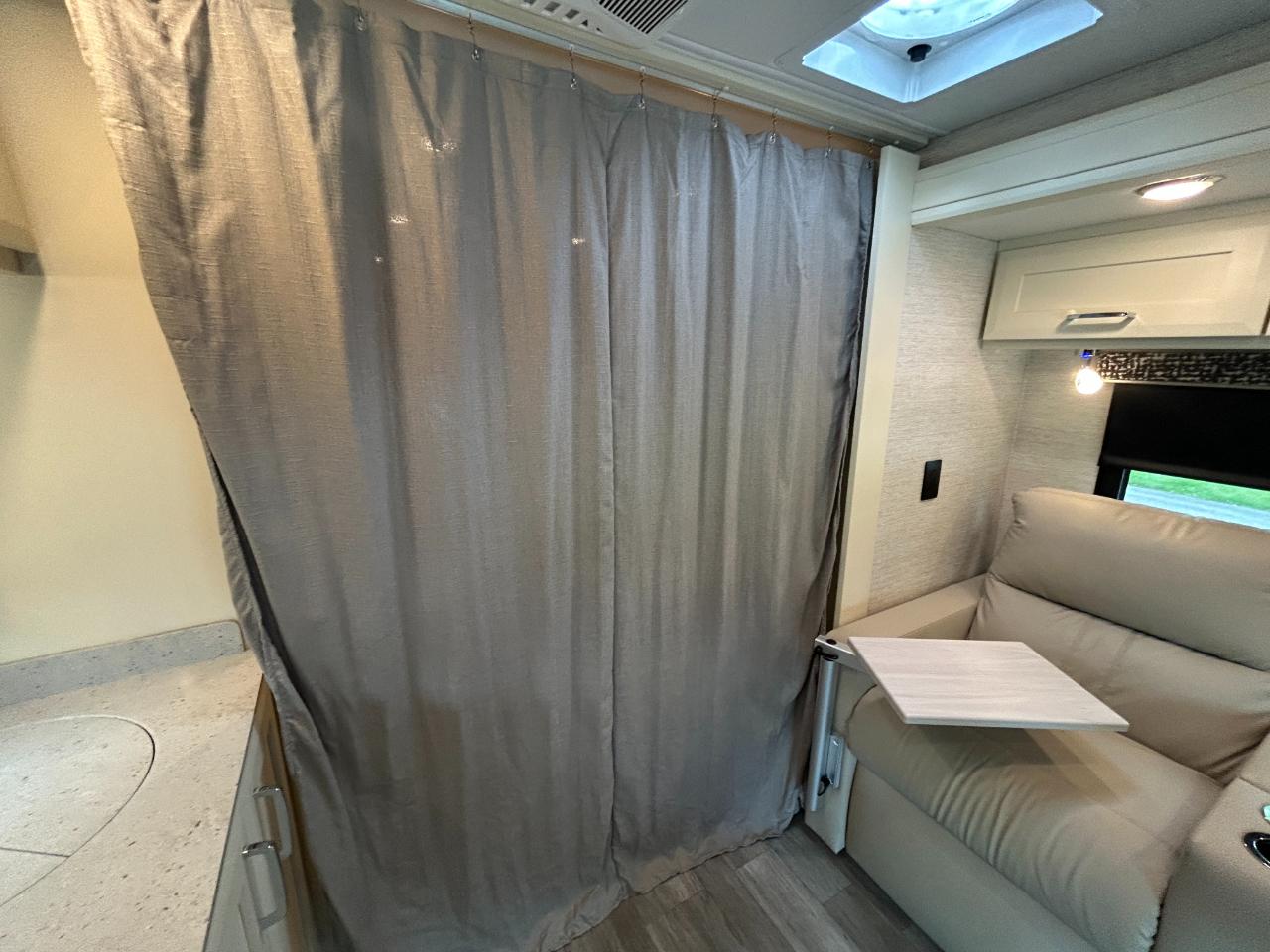 Tiffin Motorhomes Wayfarer  2022