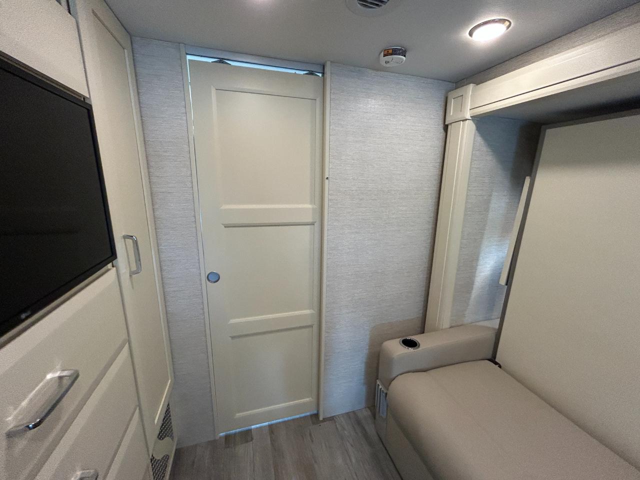 Tiffin Motorhomes Wayfarer  2022