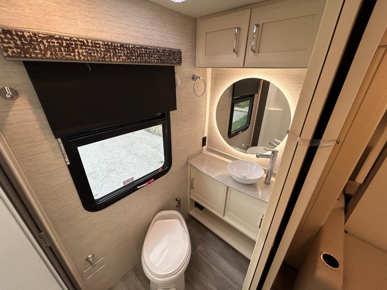 Tiffin Motorhomes Wayfarer  2022
