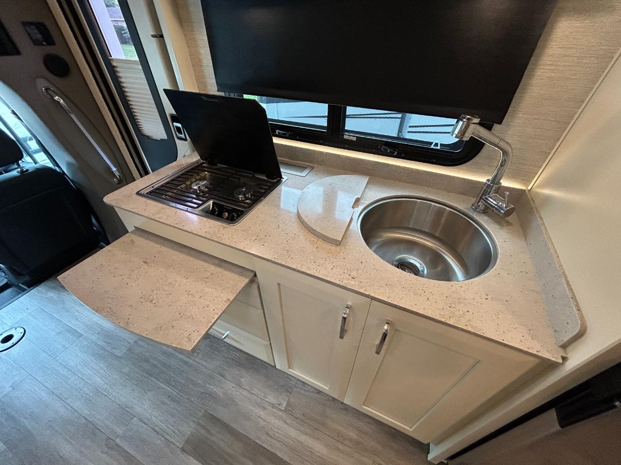 Tiffin Motorhomes Wayfarer  2022