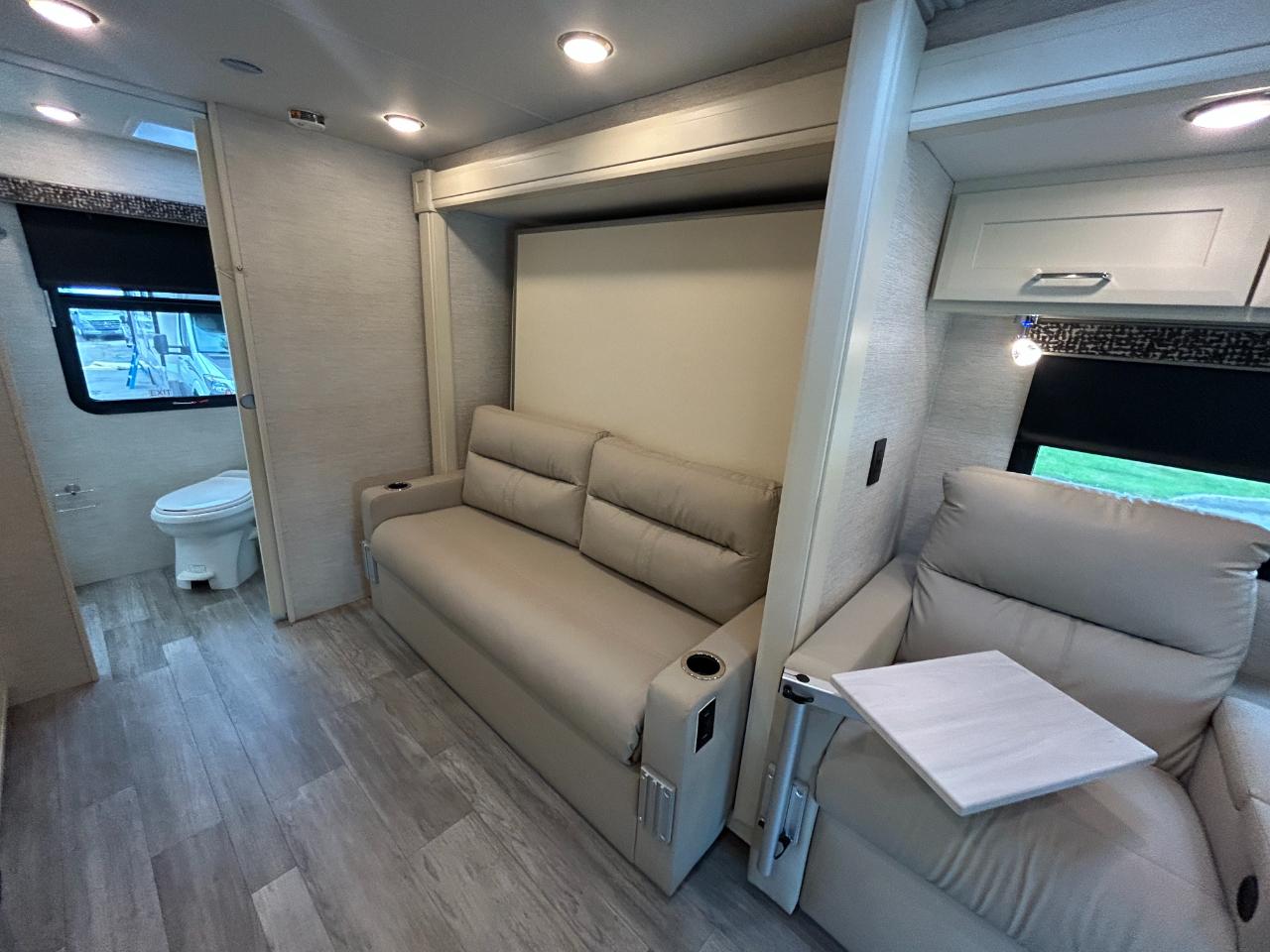 Tiffin Motorhomes Wayfarer  2022