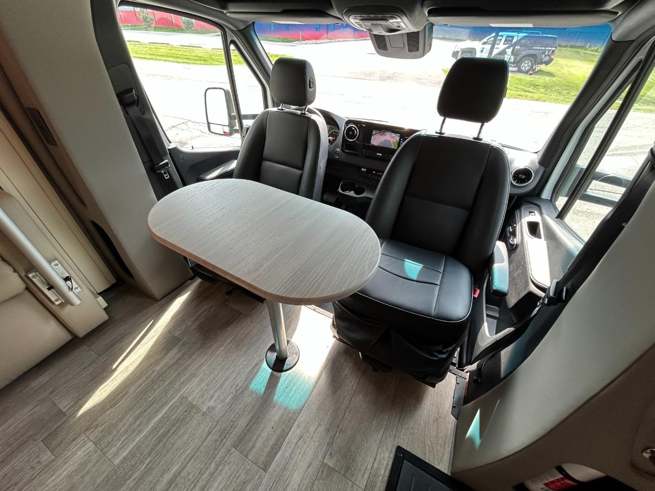 Tiffin Motorhomes Wayfarer  2022