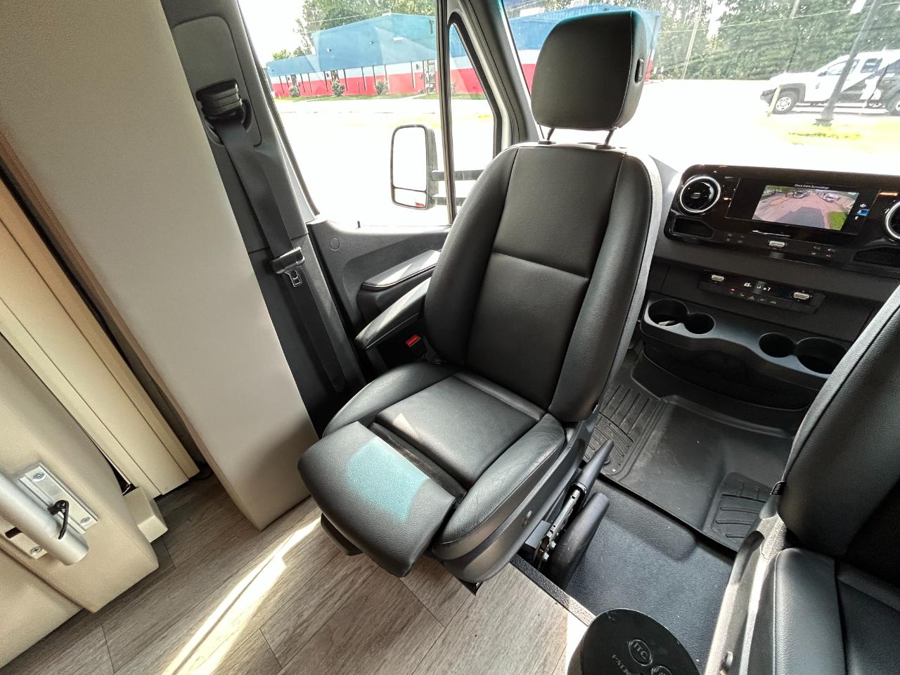 Tiffin Motorhomes Wayfarer  2022