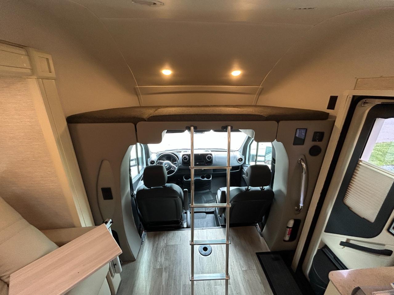 Tiffin Motorhomes Wayfarer  2022