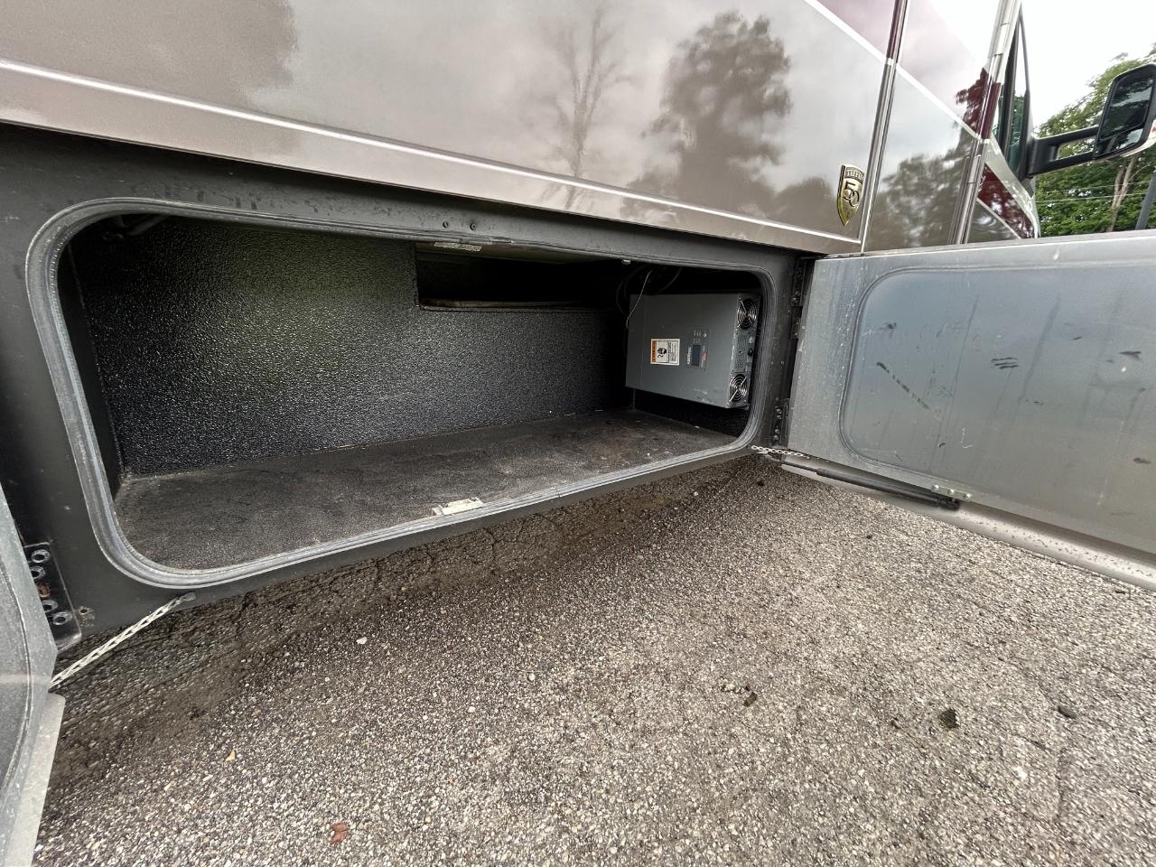 Tiffin Motorhomes Wayfarer  2022