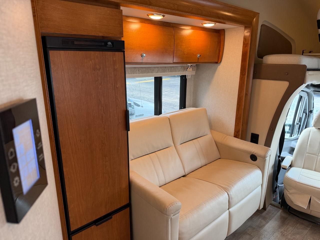 Tiffin Motorhomes Wayfarer  2019