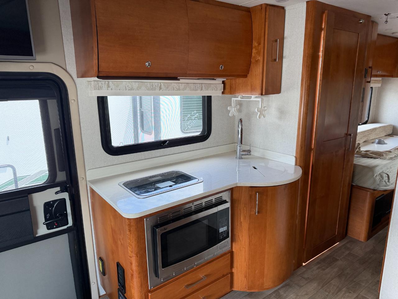 Tiffin Motorhomes Wayfarer  2019