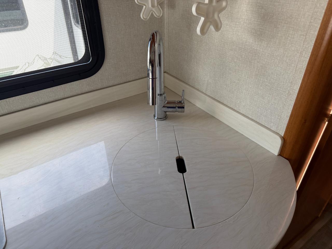 Tiffin Motorhomes Wayfarer  2019