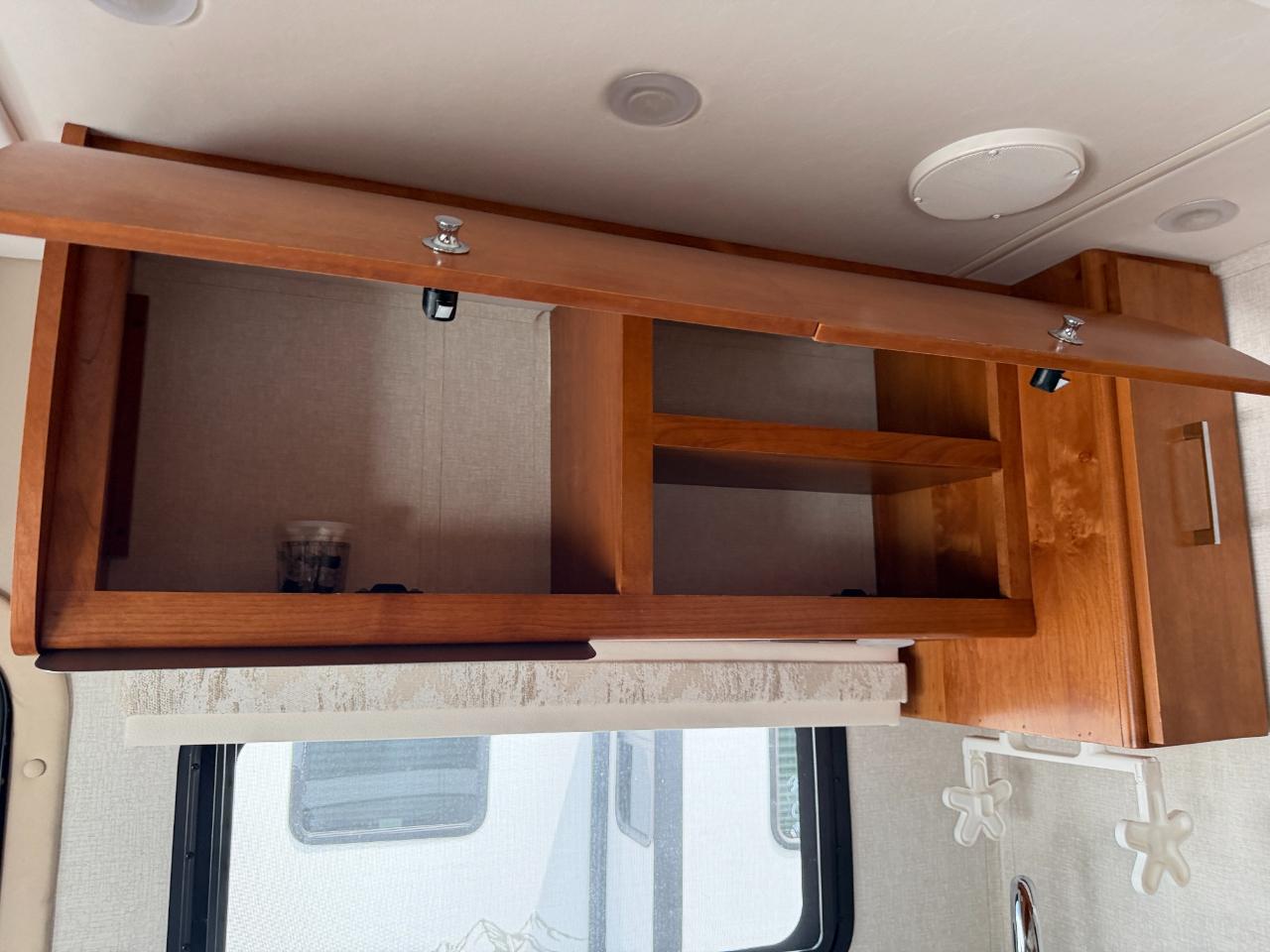 Tiffin Motorhomes Wayfarer  2019