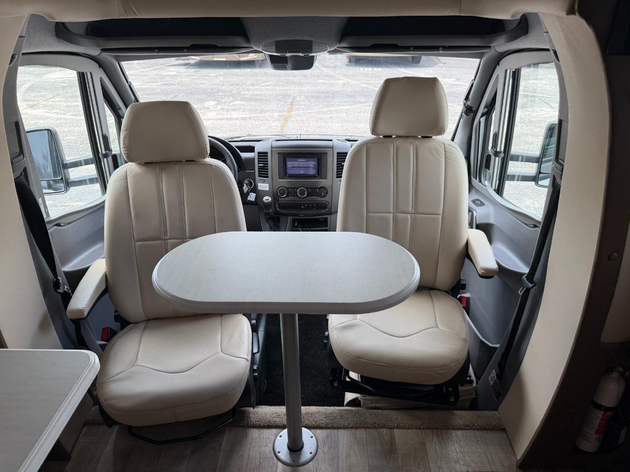 Tiffin Motorhomes Wayfarer  2019