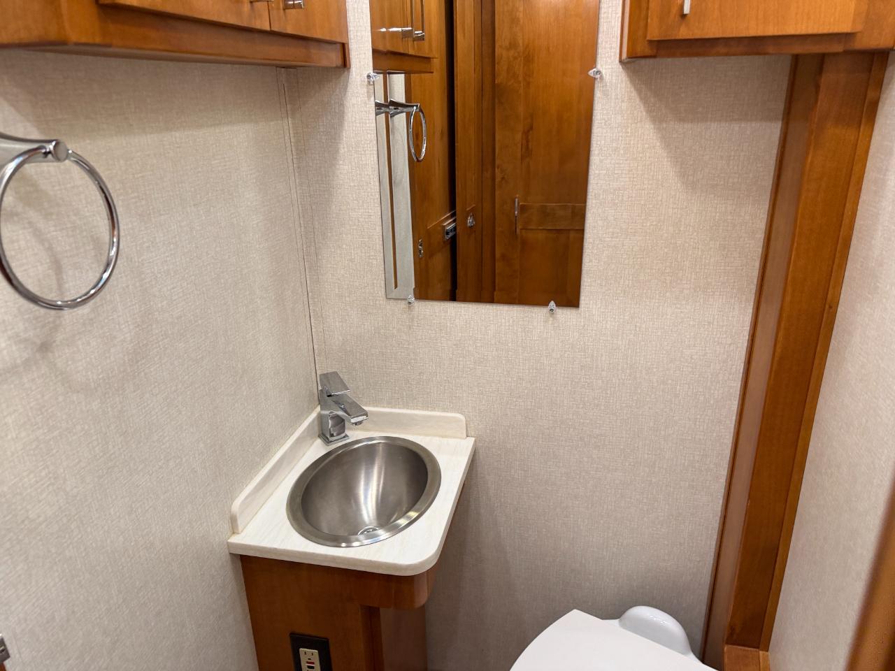 Tiffin Motorhomes Wayfarer  2019