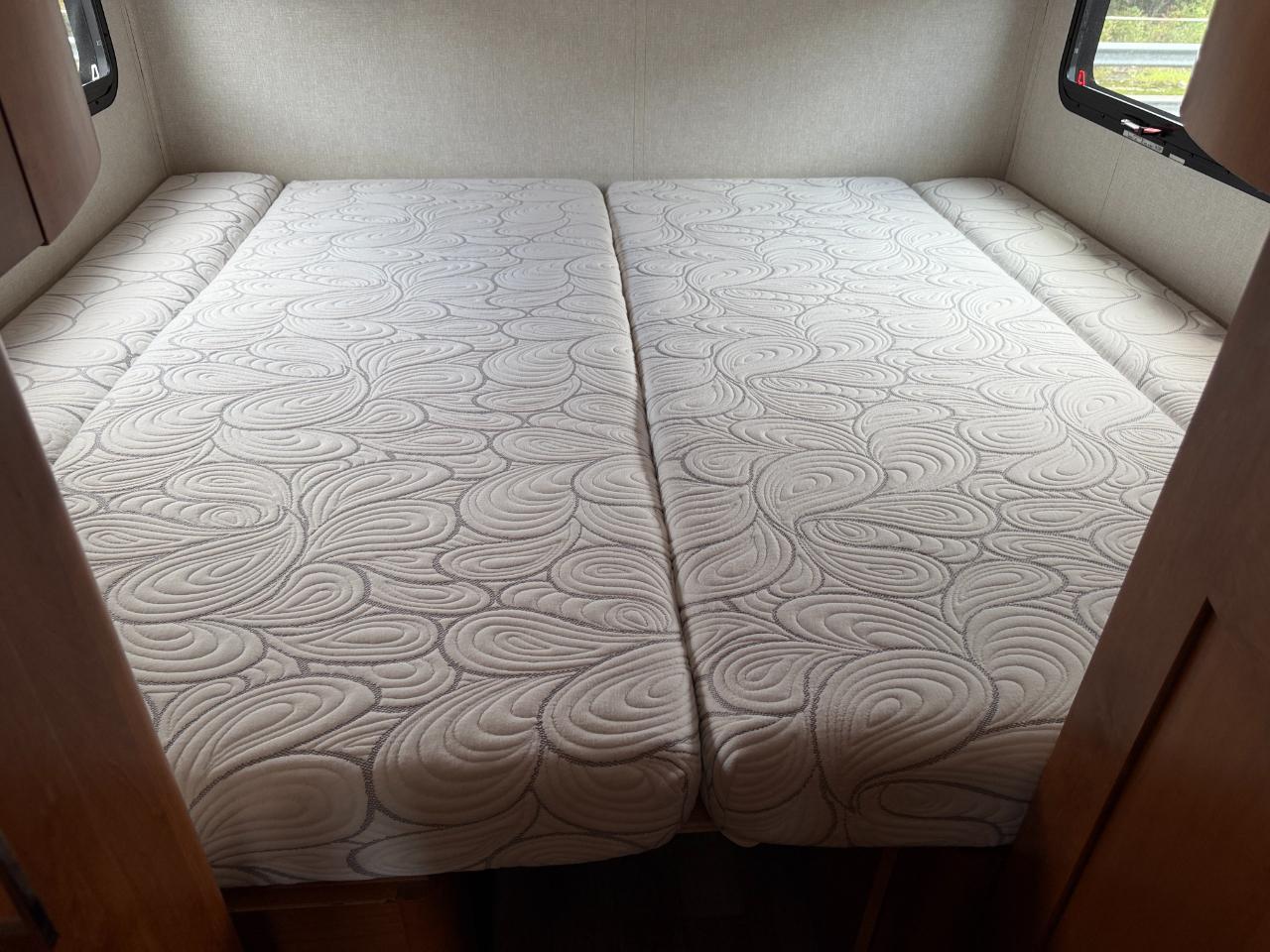 Tiffin Motorhomes Wayfarer  2019