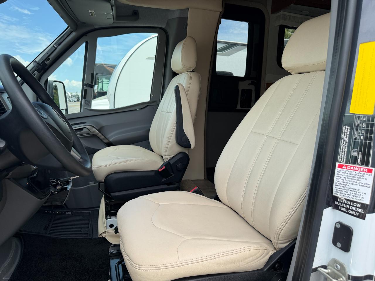 Tiffin Motorhomes Wayfarer  2019