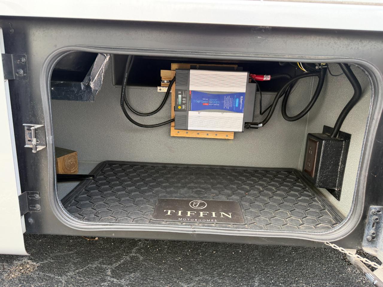 Tiffin Motorhomes Wayfarer  2019