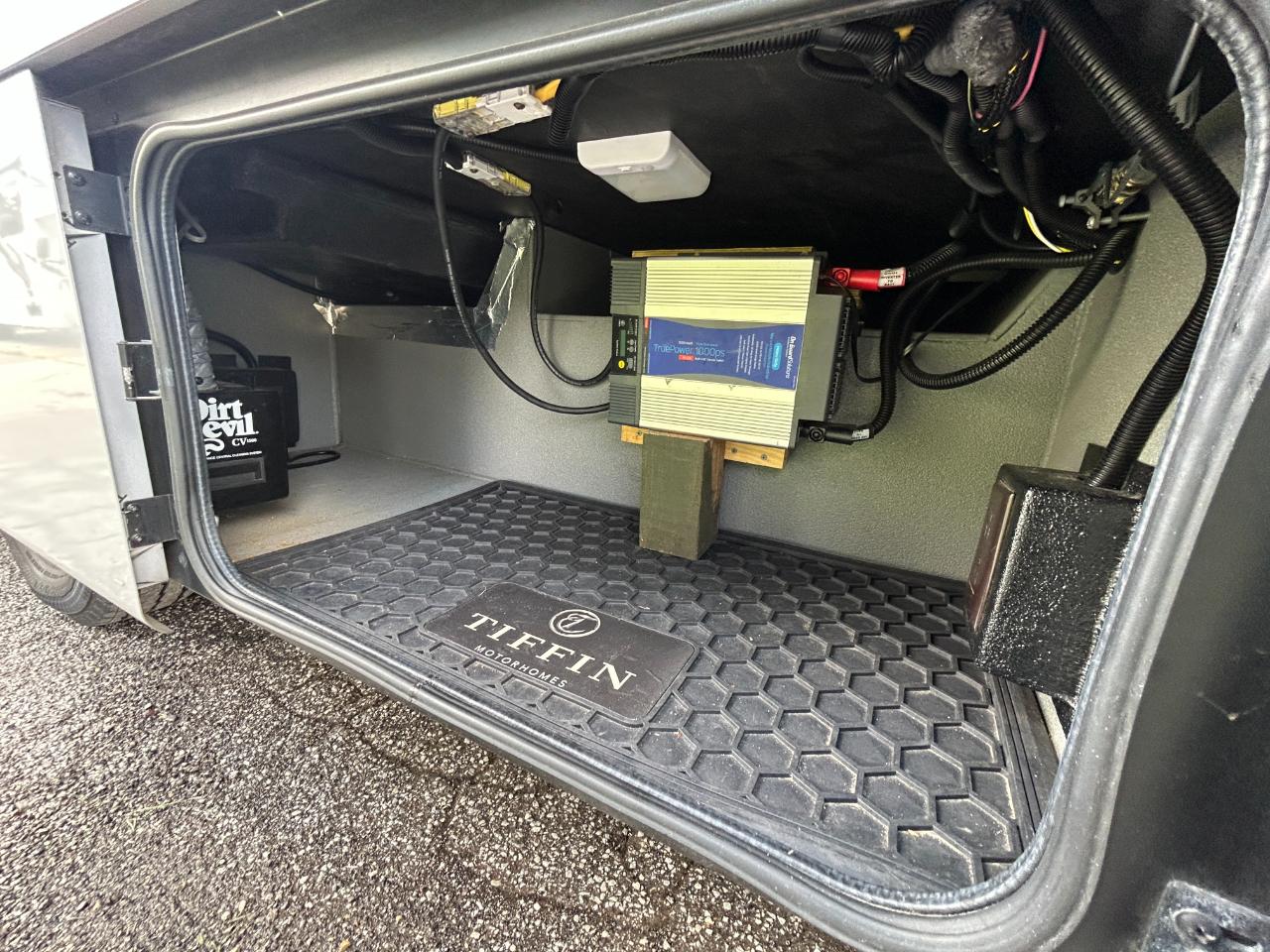 Tiffin Motorhomes Wayfarer  2019