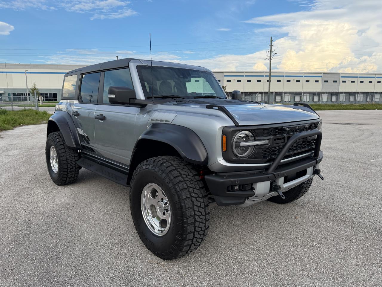 Ford Bronco Raptor 2023