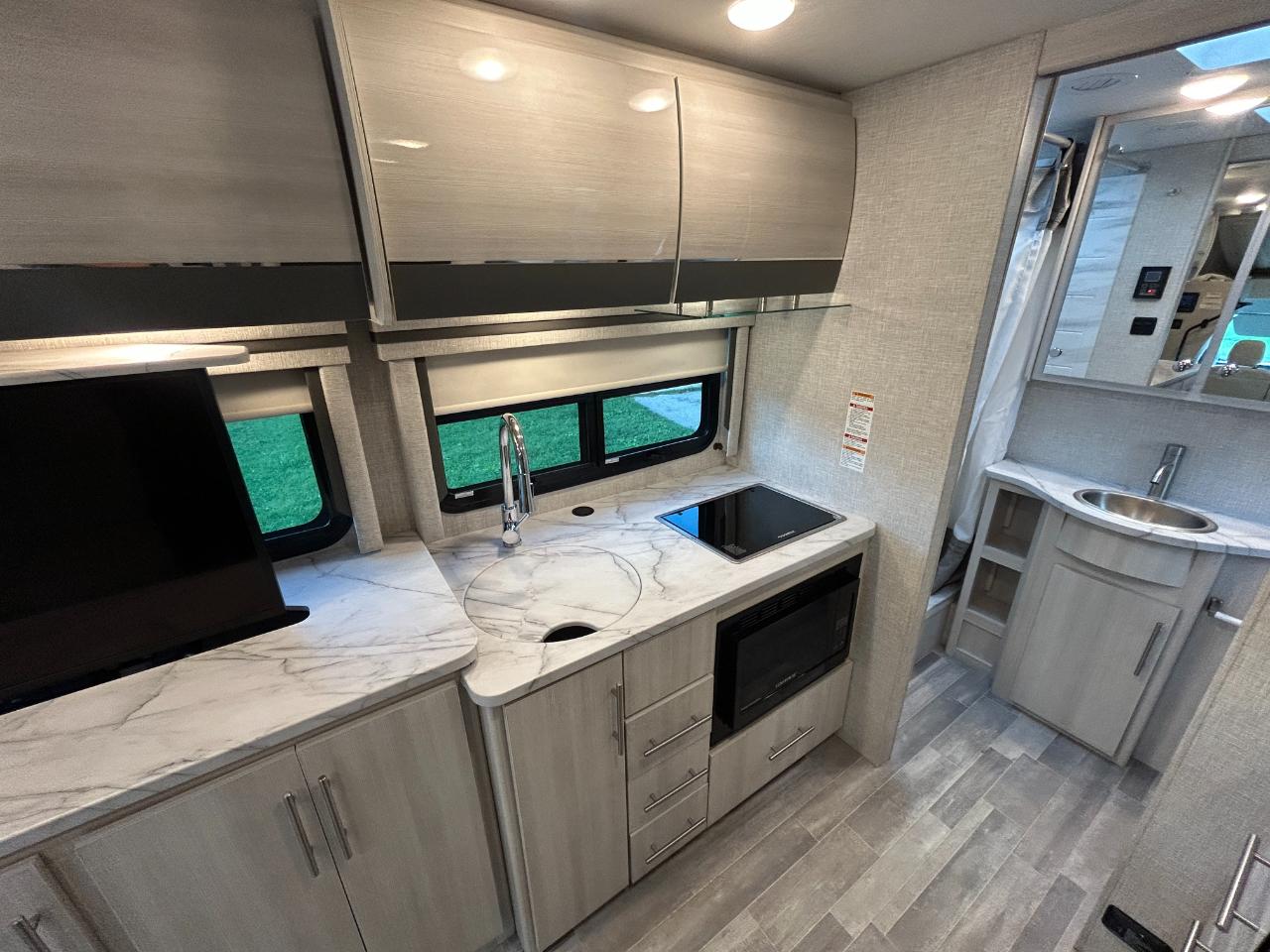 Thor Motor Coach Gemini  2024
