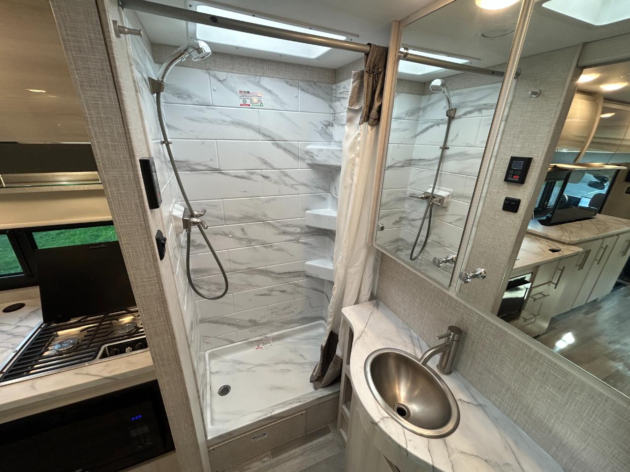 Thor Motor Coach Gemini  2024