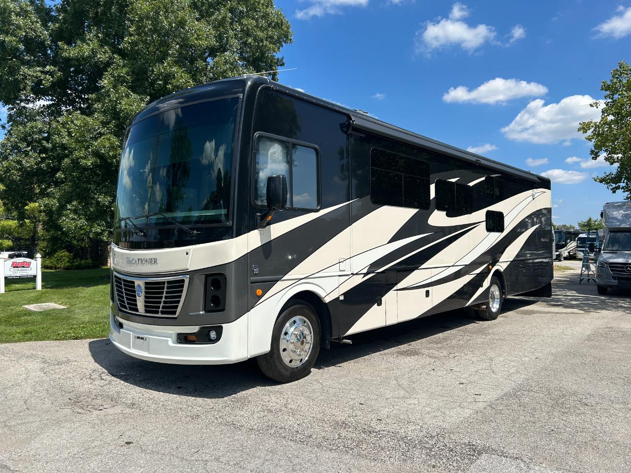 Holiday Rambler Vacationer  2019