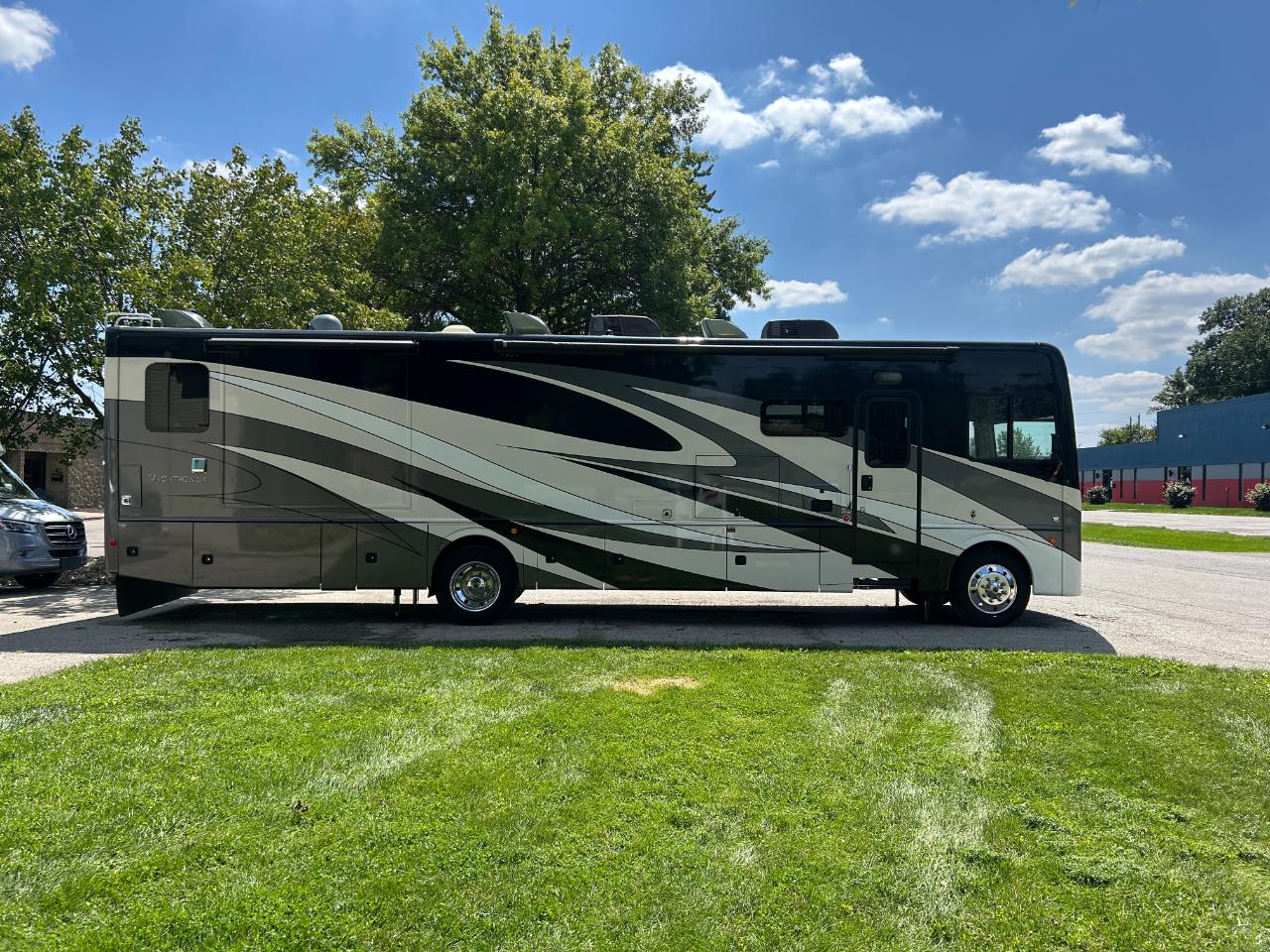 Holiday Rambler Vacationer  2019