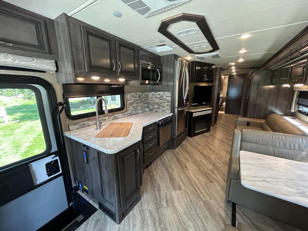 Holiday Rambler Vacationer  2019