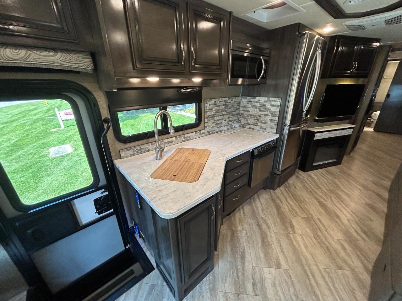 Holiday Rambler Vacationer  2019