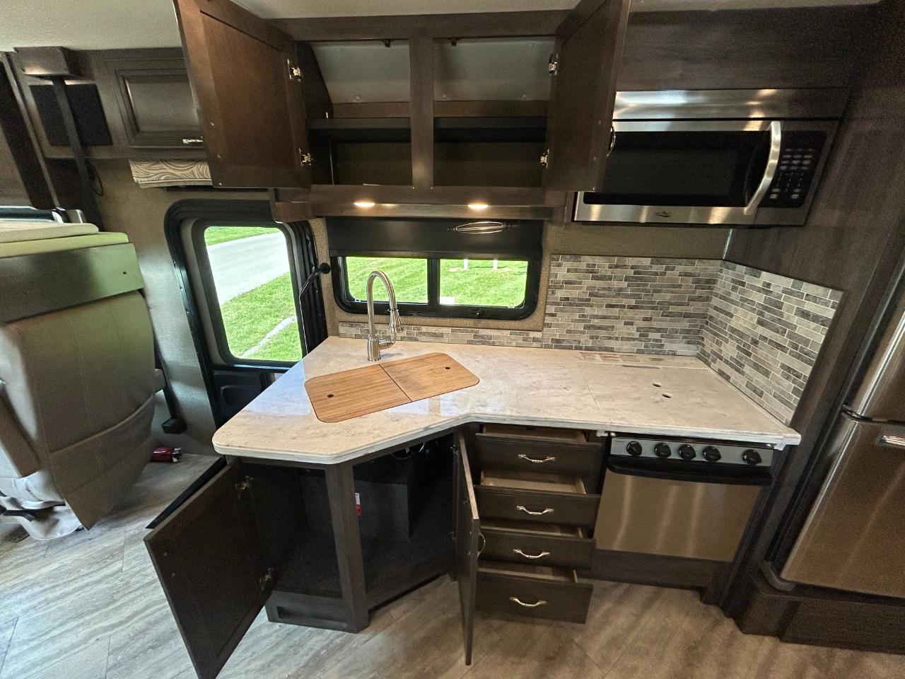 Holiday Rambler Vacationer  2019