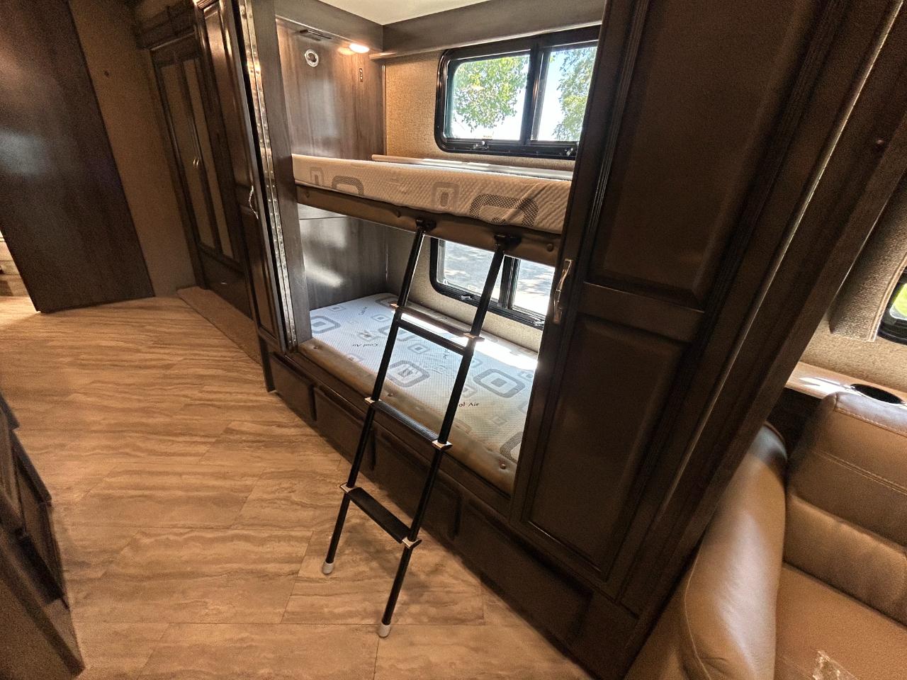 Holiday Rambler Vacationer  2019