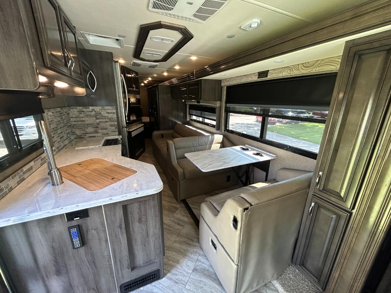 Holiday Rambler Vacationer  2019