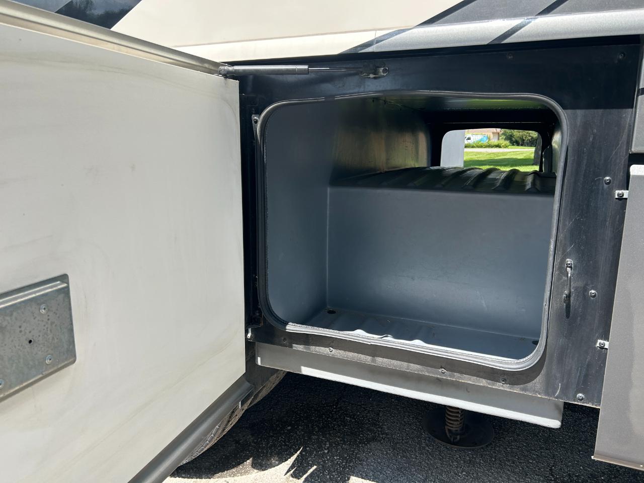 Holiday Rambler Vacationer  2019