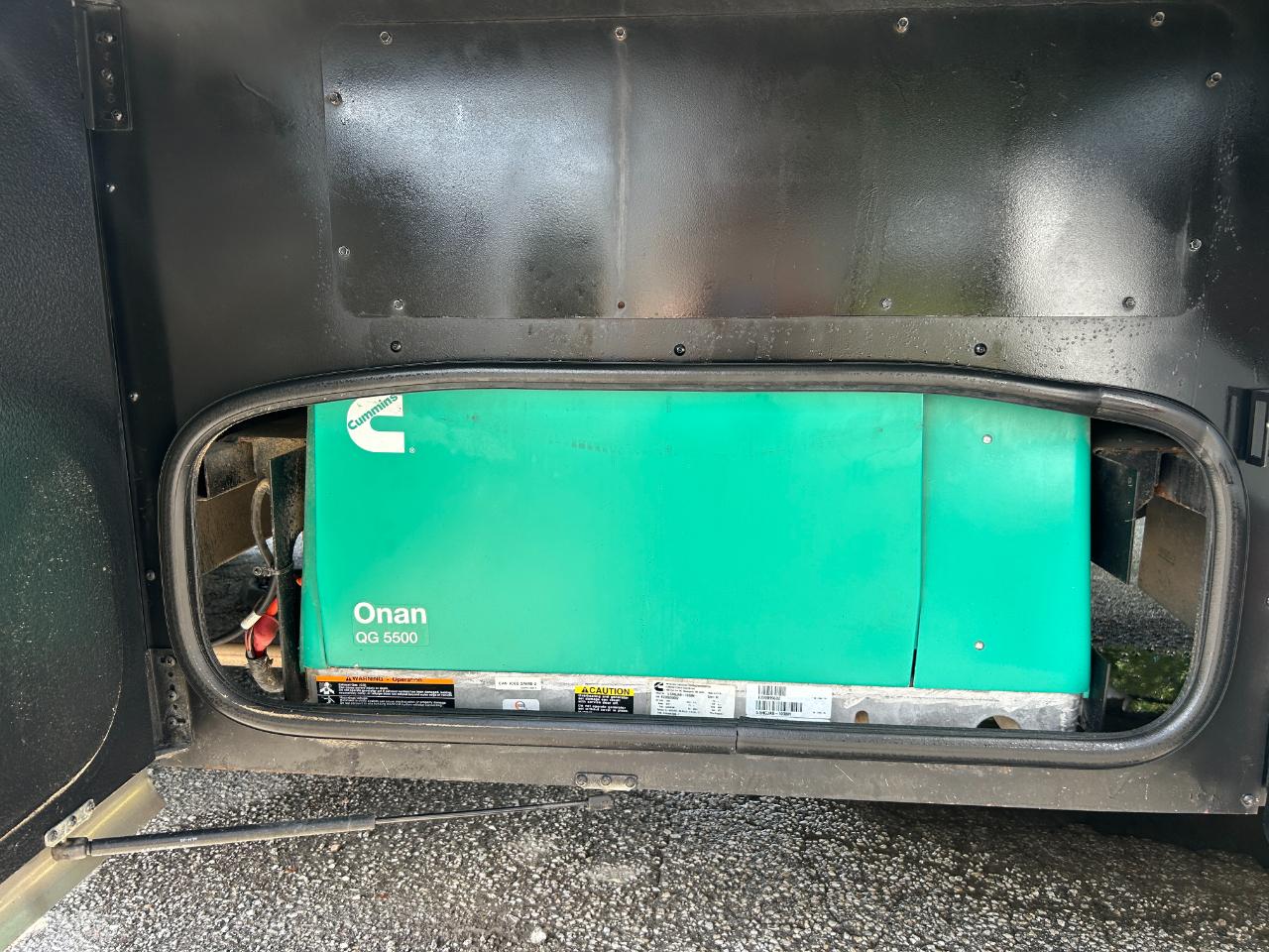 Thor Motor Coach Outlaw  2022