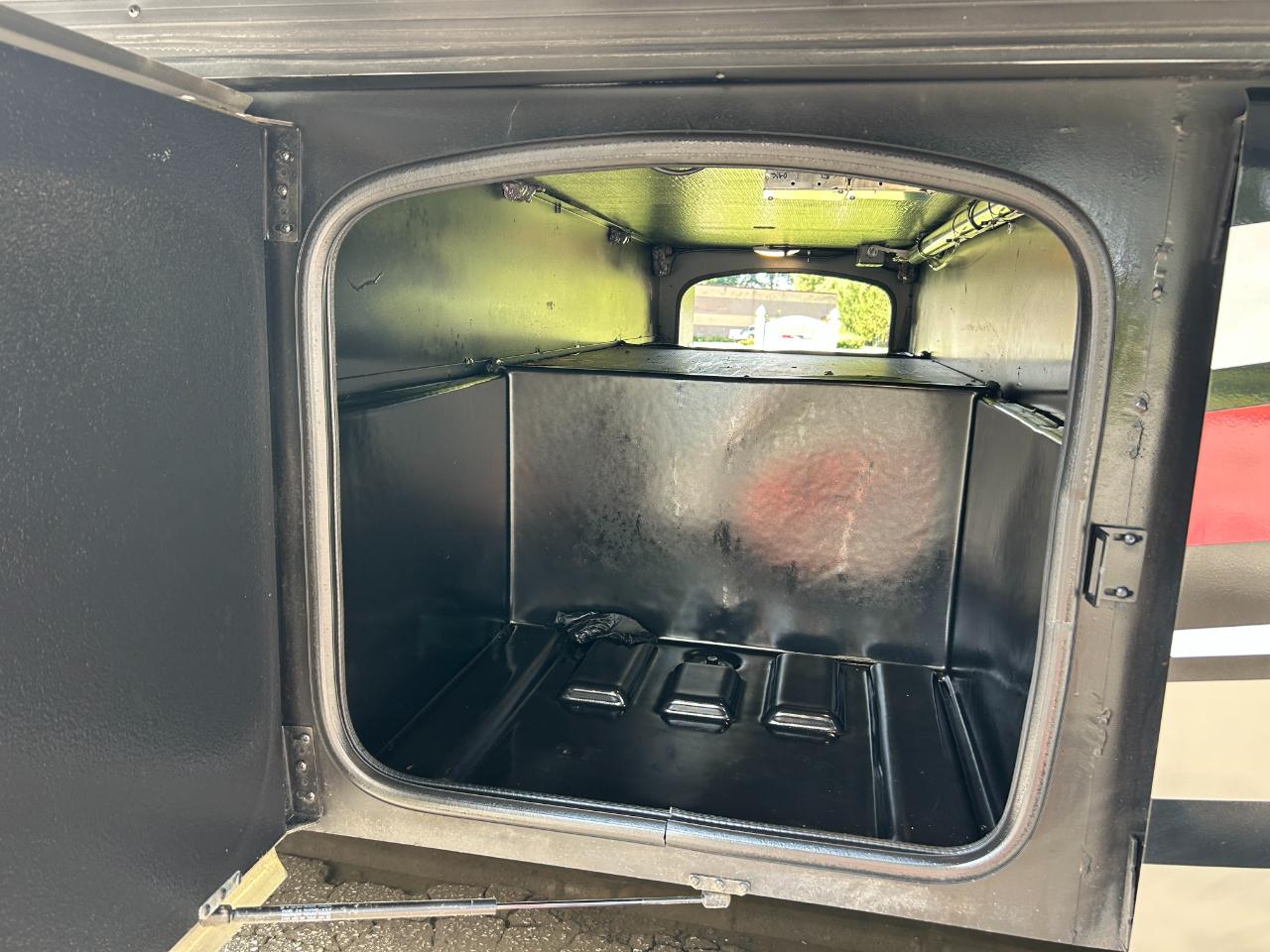 Thor Motor Coach Outlaw  2022