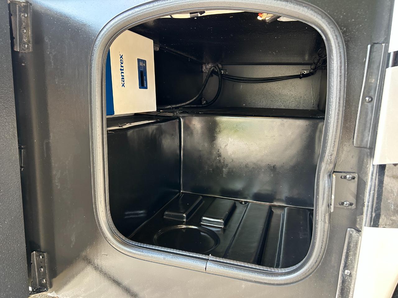Thor Motor Coach Outlaw  2022