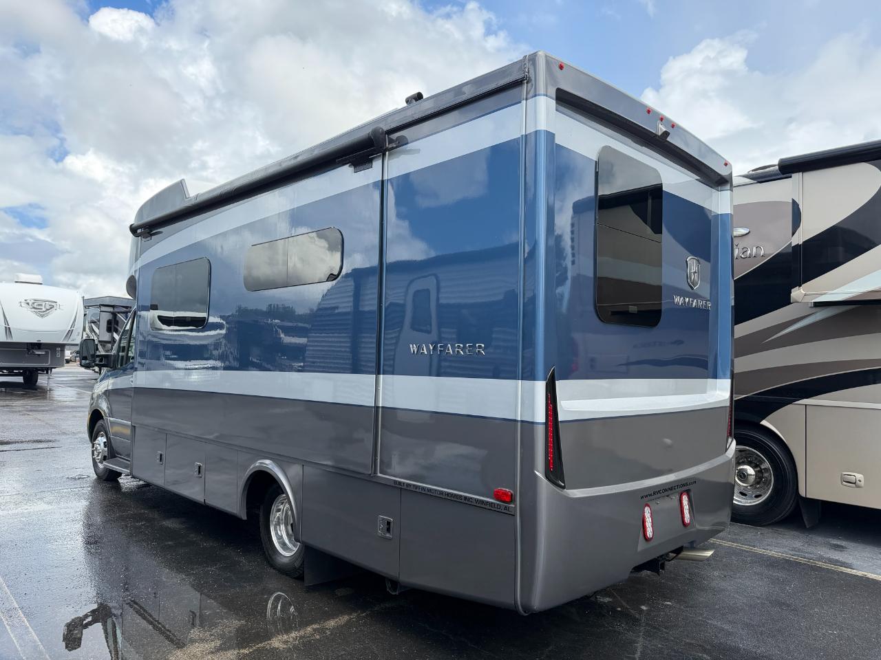 Tiffin Motorhomes Wayfarer  2021