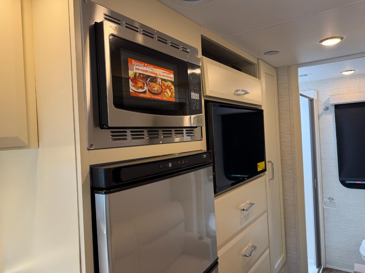 Tiffin Motorhomes Wayfarer  2021