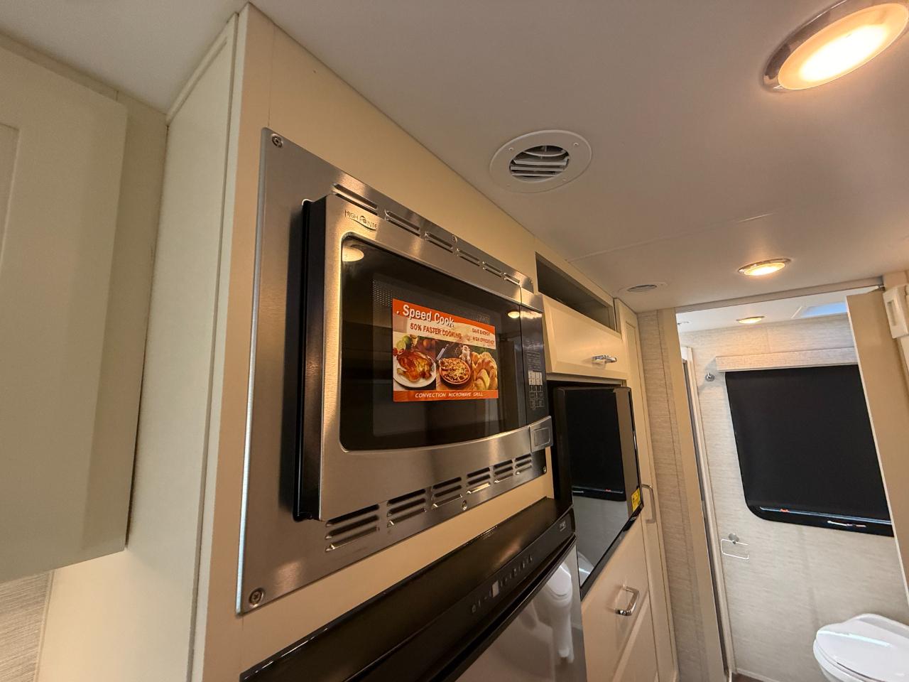 Tiffin Motorhomes Wayfarer  2021