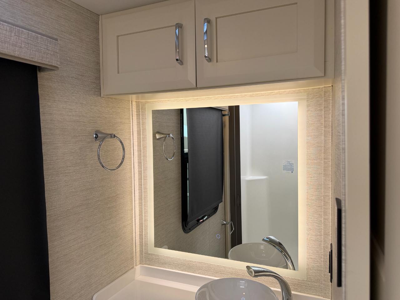 Tiffin Motorhomes Wayfarer  2021