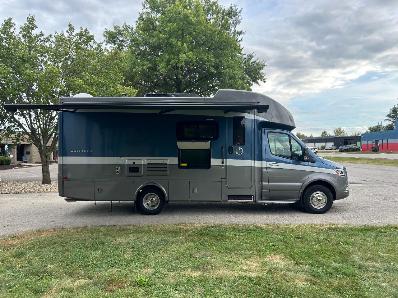 Tiffin Motorhomes Wayfarer  2021